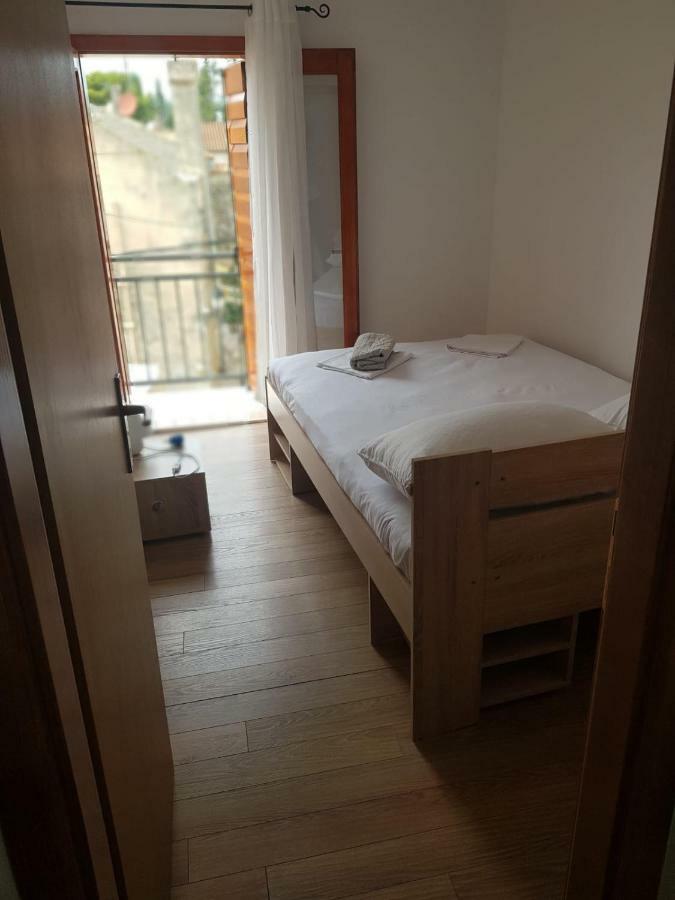 Appartement Ana à Sveti Filip i Jakov Extérieur photo