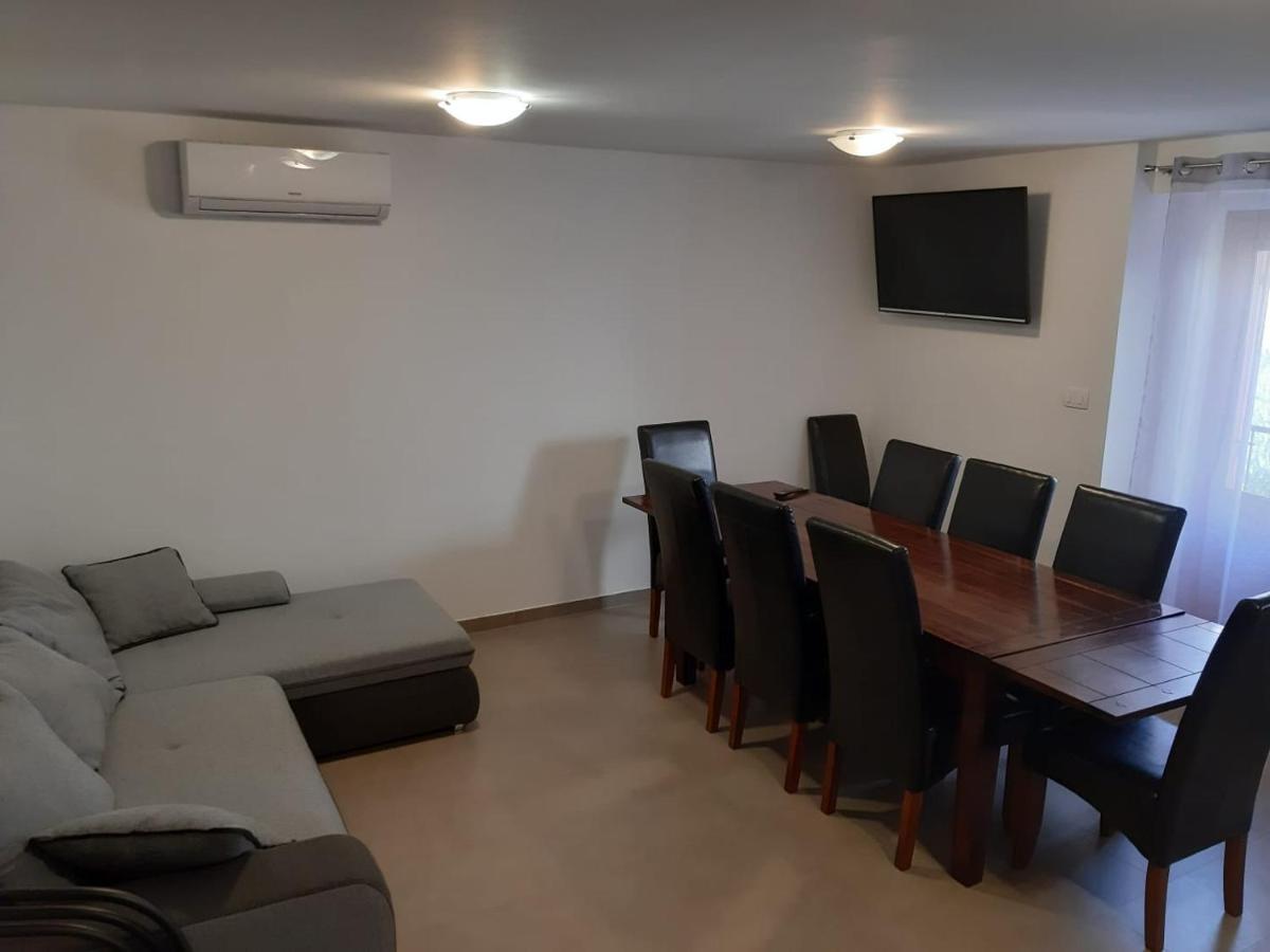 Appartement Ana à Sveti Filip i Jakov Extérieur photo