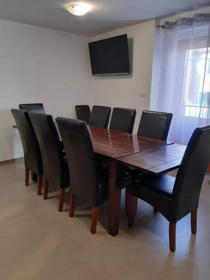 Appartement Ana à Sveti Filip i Jakov Extérieur photo